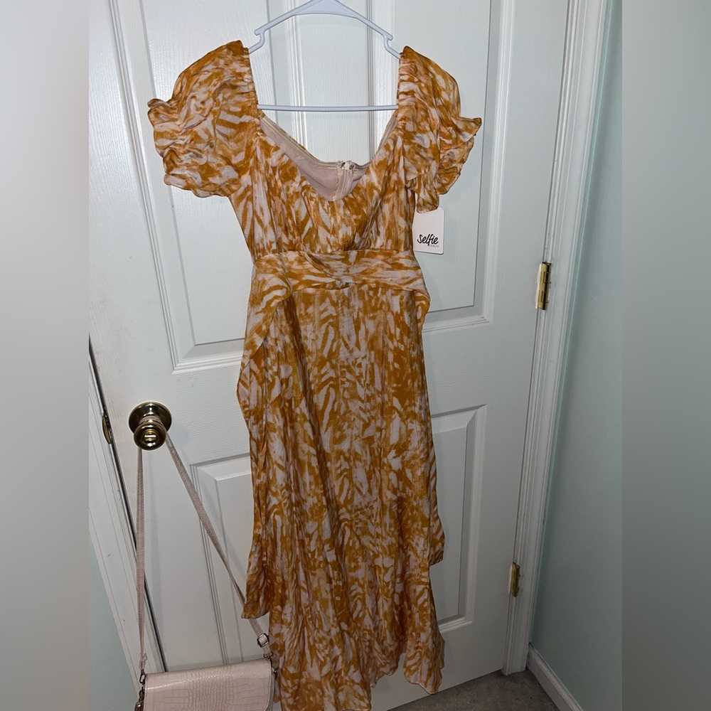 Selfie Leslie Linka Off Shoulder Midi Dress